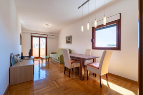 Family One bedroom apartment with Panoramic city view
